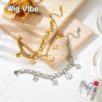ราคา สร้อยข้อมือไทเทเนียมสี่ใบสำหรับคู่รักตกแต่งด้วยหินมุกสีขาวสร้อยข้อมือ โชคดีกําไลข้อมือ (29643929908)