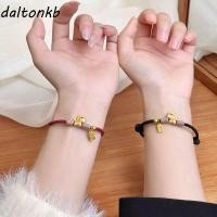 ราคา ดาลตันเค สร้อยข้อมือปีม้า สไตล์จีน2026 2026ม้าปีโชคดีม้าเชือกสีแดง ย้อนยุคปีใหม่มือเชือก ฟู ตัวอักษรจี้ราศีม้าฟอร์จูนสร้อยข้อมือเทศกาลฤดูใ (55557209202)