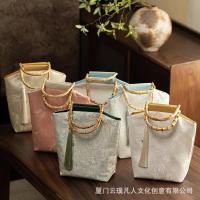 ราคา กระเป๋าถือสไตล์ใหม่ ผ้าแจ็คการ์ด ลายปักแบบจีน ทรงฮันฟู พร้อมออราจีนสำหรับหญิง (43879407460)