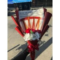 ราคา ช่อเปล่าซอง5ใบ ดอกกุหลาบปลอมสีแดงขาว ช่อสีแดง (53255826640)