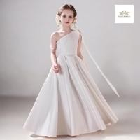 ราคา Dress Girl ชุดกระโปรงยาวเปิดไหล่ประดับโบว์ ชุดเดรสเรียบหรู ชุดแสดงเปียโน แข่งไวโอลิน ชุดไปงานสีขาว เดรสเด็ก ถือดอกไม้ (26693247624)
