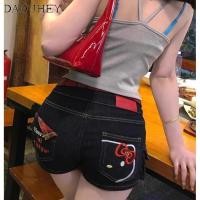 ราคา DaDuHey2026 American Style Vintage Red Grid Contrast Color Hello Kitty Embroidery Denim Shorts 2026 Spring and Summer New High Waist Slimming A line Hot Pants (27531860900)