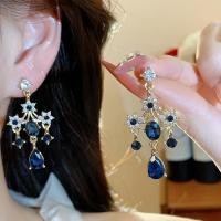 ราคา ต่างหูพู่สีน้ำเงินเข้มพร้อมคริสตัล rhinestone โทนทอง ออกแบบวินเทจและทันสมัย เหมาะสำหรับสวมใส่วัน daily และงานเลี้ยง (46306581194)