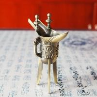 ราคา SMA Bronze Alloy Jue แก้วจักรพรรดิสามเหลี่ยมแก้วขวดไวน์ตกแต่งโบราณทองแดงแก้วไวน์ Props ทองแดง Jue แก้วขาตั้งกล้องแก้วไวน์ Jue แก้วโบราณ Qianlong แก้วไวน์ทองแดงชุดไวน์สไตล์จีนโลหะหัตถกรรมของขวัญ FOUP (