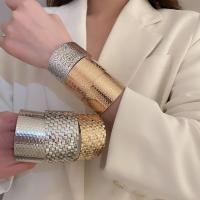 ราคา สร้อยข้อมือปากเปิดโลหะ สไตล์แฟชั่น พร้อมแหวนเสริมบุคลิก (42559945703)