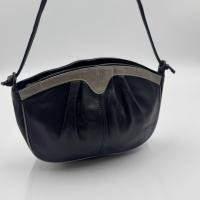 ราคา กระเป๋าสะพาย crossbody หนังแท้ (54104612051)