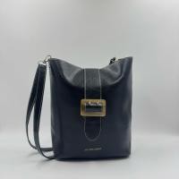 ราคา กระเป๋าหนังทรง bucket สีดำ กระเป๋ามือสอง (52457528667)