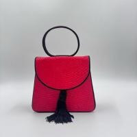ราคา กระเป๋าถือทรง structured สีแดง วัสดุสานถักละเอียด (45005919062)
