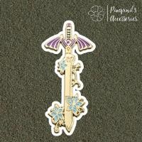 ราคา ร้านในไทยพร้อมส่ง เข็มกลัดลายดาบสีทองและดอกไม้สีฟ้า GOLD BLADE BLUE FLOWER Enamel Brooch Pin (49957704570)