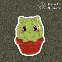 ราคา ร้านในไทยพร้อมส่ง เข็มกลัดลายต้นกระบองเพชรในกระถางสีแดง CACTUS IN RED FLOWERPOT Enamel Brooch Pin (47907587039)