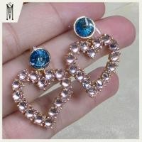 ราคา ต่างหูทองคำขาวโรสโกลด์ประดับคริสตัลรูปหัวใจสีชมพูขนาดใหญ่18K ต่างหูทองคำขาวแท้ งานพรีเมี่ยม MYS 0108 พร้อมส่ง (52207497066)