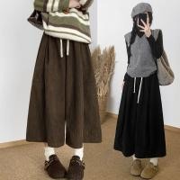 ราคา กางเกงขาสั้นผ้าลูกฟูกสำหรับผู้หญิง ดีไซน์ลำลอง เอวสูง ช่วยให้ดูผอมเพรียวและเข้ารูป ทรงหลวม สไตล์ฟักทอง ความยาวระดับครอป (53755183937)