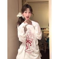 ราคา เสื้อยืดแขนยาวสีขาวพิมพ์ลายสไตล์อเมริกันสำหรับผู้หญิง เหมาะสำหรับใส่ในฤดูใบไม้ร่วง เสื้อแขนกุดเปิดไหล่สวยๆ กันแดด ระบายอ (53605062903)