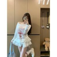 ราคา เสื้อยืดแขนยาวสไตล์เกาหลี สีขาว พิมพ์ลาย ดีไซน์เปิดไหล่ สำหรับผู้หญิง เหมาะสำหรับใส่ในฤดูใบไม้ร่วง ทรงหลวม สบาย น้ำหนักเ (53105077913)