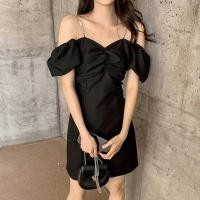 ราคา เดรสสายคล้องคอสีดำสุดเย้ายวน เซ็กซี่ ดีไซน์เปิดไหล่ ดูหรูหราและงดงามราวกับเทพธิดา สไตล์ใหม่สำหรับฤดูร้อนปี 2026 (47858119880)