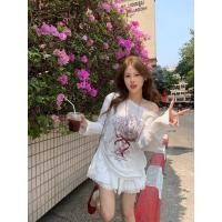 ราคา เสื้อแขนยาวสีขาวพิมพ์ลายกันแดดแบบเปิดไหล่ ทรงเข้ารูป เหมาะสำหรับฤดูใบไม้ผลิ ฤดูใบไม้ร่วง และฤดูร้อน ดีไซน์แบบผูกเชือกช่ว (53405062498)