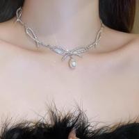 ราคา Pearl Diamond Studded Bow Necklace Female Elegant Fashion Statement Jewelry (56701928900)