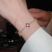 ราคา สร้อยข้อมือเพทายดอกไม้ ทองแท้ชุบไฟฟ้า สไตล์ย้อนยุค หรูหราในราคาประหยัด (55902057762)