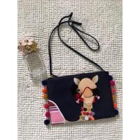 ราคา Kate Spade winking camel Pom Pom crossbody bag ส่งฟรีจ้า (23370393523)
