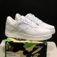 ราคา Bape Sta รองเท้าบอร์ดลําลองตัดต่ําที่ทนต่อการสึกหรอและสะดวกสบาย สีขาวล้วน (45303520478)