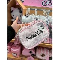 ราคา hello kitty กระเป๋าขนกำมะหยี่สีชมพู น่ารัก สไตล์คุณหนู ใส่ของจุกจิกได้ ลิขสิทธิ์แท้ (53252330367)