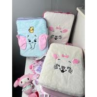 ราคา Disney ดิสนี่ย์ Dumbo Marie ช้างดัมโบ้ แมวมารี ซอง มีซิป แบน ยาว ใส่ ไอแพด คอมพิวเตอร์ tablet ลิขสิทธิ์แท้ (27032397009)