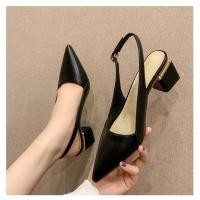 ราคา Singapore CNK Charles and Keith ใหม่ รองเท้า สําหรับผู้หญิง CK1 60920174 รองเท้าส้นสูง หัวแหลม แฟชั่นสําหรับผู้หญิง (50852424001)