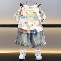 ราคา ชุดเสื้อยืดเด็กผู้ชายพร้อมกางเกงยีนส์ขาสั้น ลายแฟชั่น ใส่สบาย ลุคเท่ สไตล์เกาหลี (47056807888)
