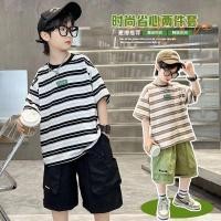 ราคา ชุดเซ็ตเด็กผู้ชาย ลายทาง เสื้อแขนสั้น กางเกงขาสั้น สไตล์เกาหลี เท่ ใส่สบาย แฟชั่นหน้าร้อน (40529878363)