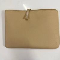 ราคา กระเป๋า Amenity Kit สายการบิน Korean Air ผ้าโพลีเอสเตอร์ สีเบจ มือสอง สภาพดี ของสะสมสายการบิน หายาก (53653942596)