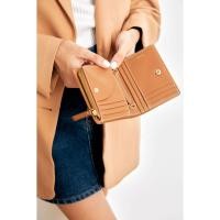 ราคา LUNNE กระเป๋าสตางค์ หนังวัวแท้ พร้อมสายโซ่คาดลำตัว รุ่น Kyle Bi fold Wallet on Chain (27108900275)