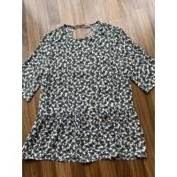 ราคา zaraลายดอกหลังคว้านลึก size L (20988389429)