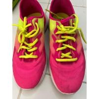 ราคา Fila รองเท้าผ้าใบสีสด size eur39 (10599241030)