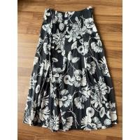 ราคา กระโปรงZARA size L ลายดอกสีดำ (27788863814)