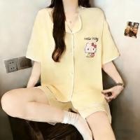 ราคา เซตชุดนอนสำหรับผู้หญิง สไตล์การ์ตูน พิมพ์ลายเมฆ ประกอบด้วยเสื้อคาร์ดิแกนและกางเกงขาสั้นจากผ้าฝ้าย สวมใส่ง่ายทั้งตอนกลางวันและกลางคืน (50658703387)
