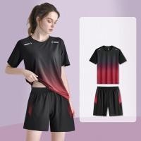 ราคา แฟชั่นผู้หญิงแขนสั้นชุดกีฬาแห้งเร็วเสื้อยืดระบายอากาศ กางเกงขาสั้นเอวยางยืด 4 สี (29287771739)