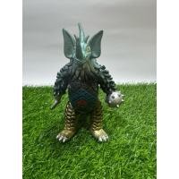 ราคา หุ่นไคจูซอฟท์ไวนิล 7 นิ้ว Kaiju Ultraman Tyrant Bandai 1984 งานวินเทจแท้ หายาก น่าสะสมสุดๆ (44607916394)