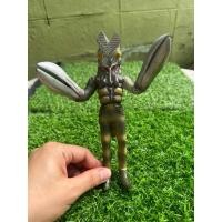 ราคา ฟิกเกอร์ไคจู Baltan Seijin Bandai 1994 ขนาด 7 นิ้ว งานเก่าวินเทจ หายาก (42179384865)
