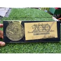 ราคา เหรียญดีบุกที่ระลึก รัตนโกสินทร์ 200 ปี ค ศ 1982 หายาก Pewter Medallion (53552275542)