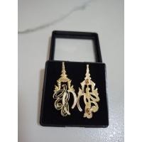 ราคา เข็มกลัดขาวดำสีสวยคมขัดพร้อมกล่อง (55252095149)