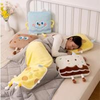 ราคา ส่งจากไทย หมอนผ้าห่ม 2in1 ไซส์ 100x160ซม พกพาง่าย สำหรับรถยนต์ ผ้าห่มและหมอนผ้ากันหนาวลวดลายการ์ตูน (48404722022)