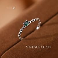 ราคา GLAMOR VINTAGE CHAIN แหวนเงิน925แท้สไตล์เรโทรอัศจรรย์ ดีไซน์โซ่ประดับพลอยสีมงคล เขียว J029 (45757794827)