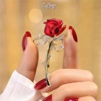 ราคา LDVG เข็มกลadian ดอกไม้ CZ สีแดง พร้อมใช้งานในงานพิธีและโอกาสต่างๆ (56207592127)
