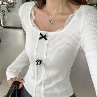 ราคา พร้อมส่งจากไทย เสื้อยืดแขนยาวผู้หญิงคอลูกไม้สีขาว ผ้ายืดร่องเล็ก โบว์ดำ ดีไซน์น่ารัก (49856437386)