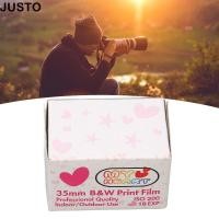 ราคา JUSTO 35 มม ฟิล์มพิมพ์สีดําและสีขาว ISO 200 HD Loving Heart 35 มม พิมพ์ฟิล์ม 8 18 EXP ฟิล์มกล้องกันน้ําสําหรับกล้อง 135 (48458571268)