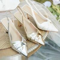 ราคา รองเท้าหุ้มส้นสตรีแบบใหม่ ออกแบบตามสไตล์จีน มีสายรัดข้อเท้า เหมาะสำหรับฤดูใบไม้ผลิและฤดูร้อน (47558088416)