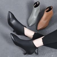 ราคา รองเท้าผู้หญิงส้นเตี้ยสไตล์ตะวันตกสำหรับฤดูใบไม้ร่วงและฤดูหนาว ทำจากหนังวัวกลับมีซิปและพื้นยาง (41779781637)