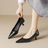 ราคา Stiletto รองเท้าส้นสูงสีดำ ส้นนุ่ม สำหรับการทำงานและสวมใส่ง่ายอย่างคลาสสิก (45058286925)