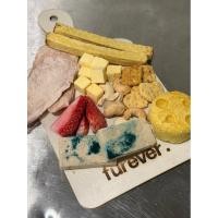 ราคา ฟรีซดรายสำหรับสุนัข Furever Charcuterie Board (49359029206)