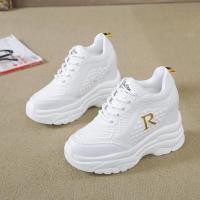 ราคา รองเท้าเพิ่มความสูงสีขาวสำหรับผู้หญิง รองเท้ากีฬา breathable สวมใส่สบาย (49204480184)